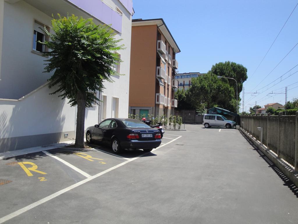 Residence La Nave เซนีกัลเลีย ภายนอก รูปภาพ