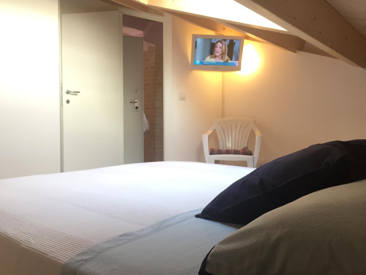Residence La Nave เซนีกัลเลีย ภายนอก รูปภาพ